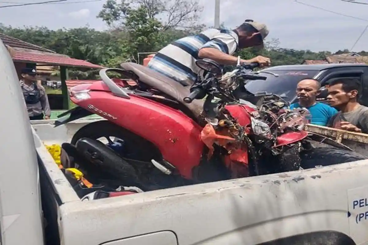 Tikungan Maut di OKU Renggut Nyawa, Pemuda Tewas Terpental Dihantam Truk Saat Hendak Menyalip