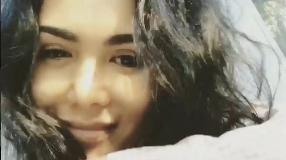 Pamer Wajah Habis Bangun Tidur, Ternyata Begini Muka Asli Yuni Shara