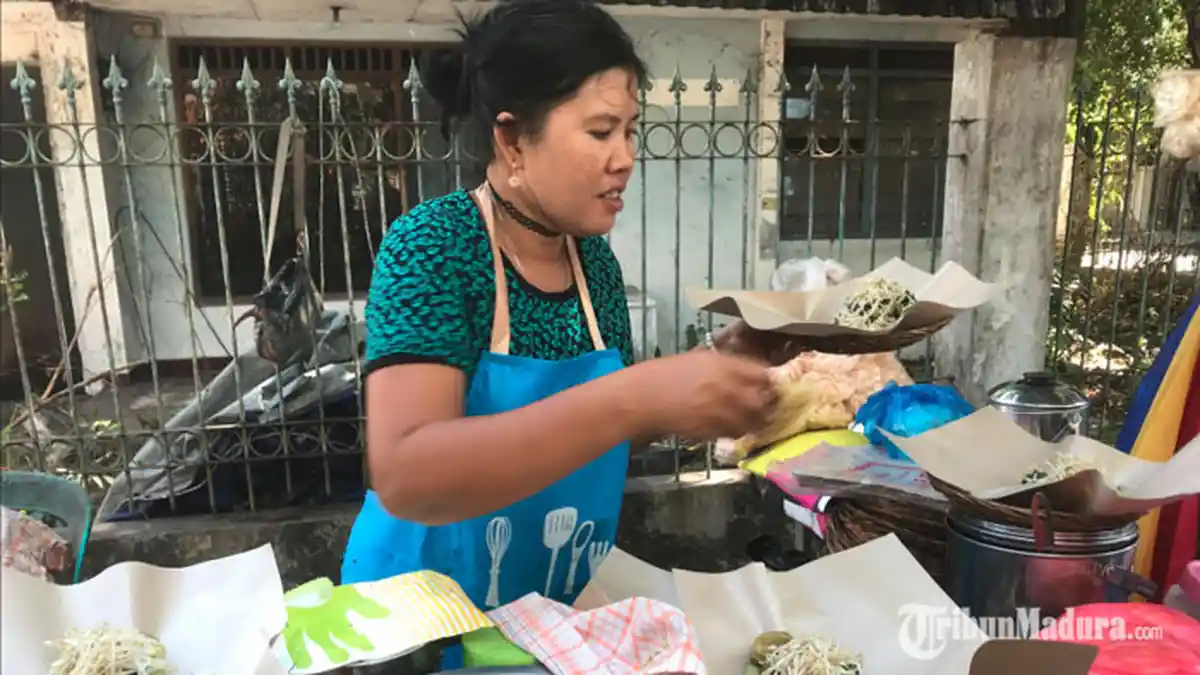Rujak Cingur Bu Mella Seharga Rp 60 Ribu Kembali Dibuka, ini Lokasi Baru Lapak Rujak Cingurnya