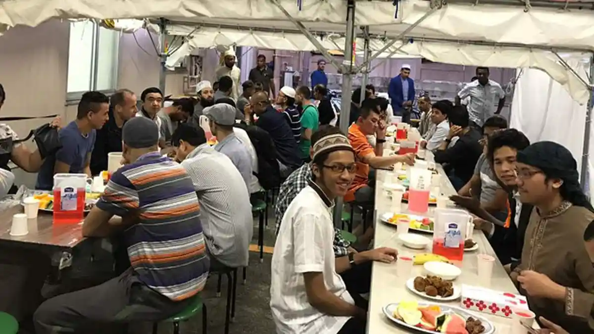 Wow Begini Nikmatnya Buka Puasa Rasa Bollyfood di Kobe Jepang