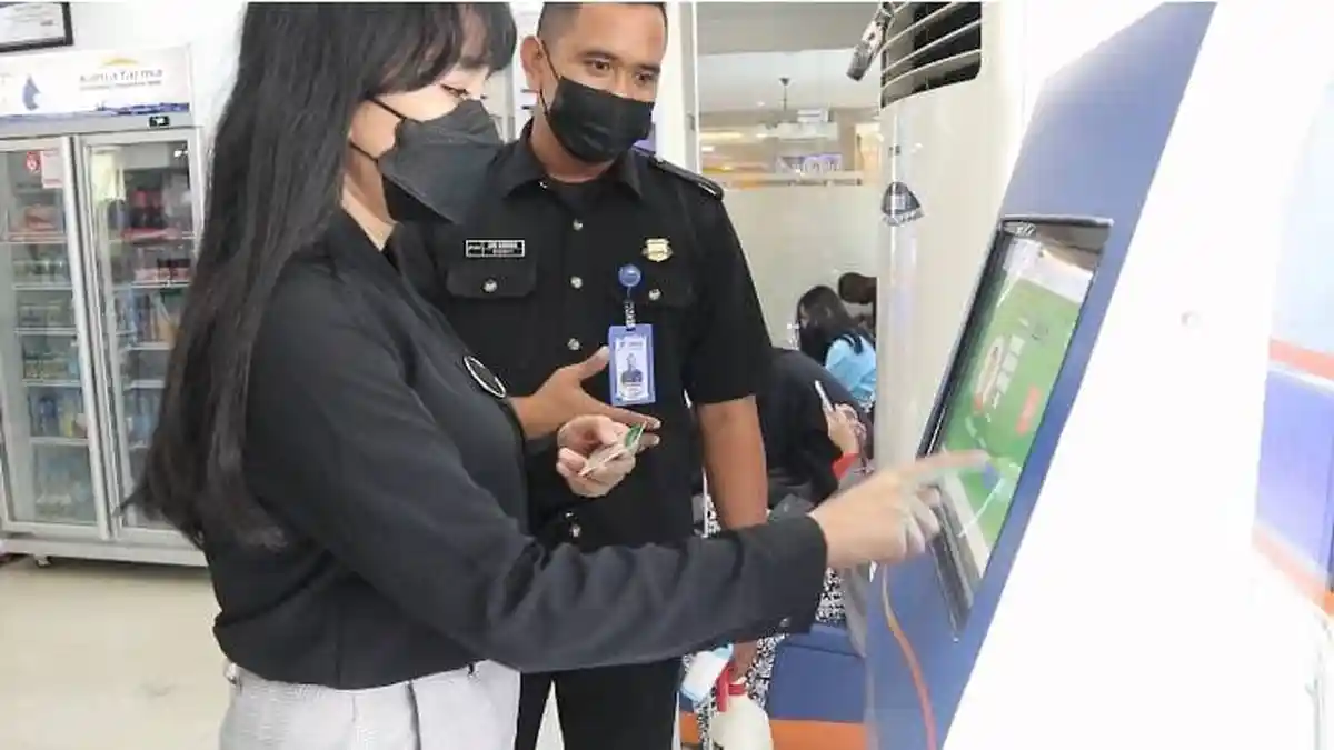 Kimia Farma Batam Centre Tingkatkan Layanan dengan Antrean Online