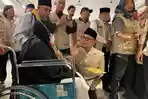 20260608-Senyum-Jamaah-Haji-Indonesia-Merekah-Tiba-di-Madinah.jpg