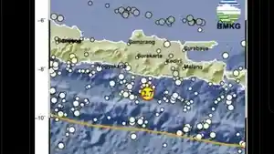 BMKG-Gempa-bumi-berkekuatan-magnitudo-27-terjadi-di-wilayah-Pacitan7878E.jpg