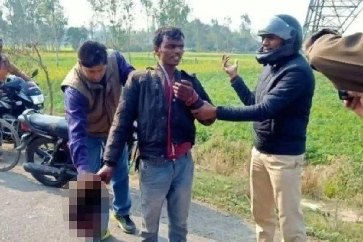 Suami Tenteng Kepala Istri Sambil Nyanyi Berjalan 1 Km Menuju Kantor Polisi, SADIS Kronologi