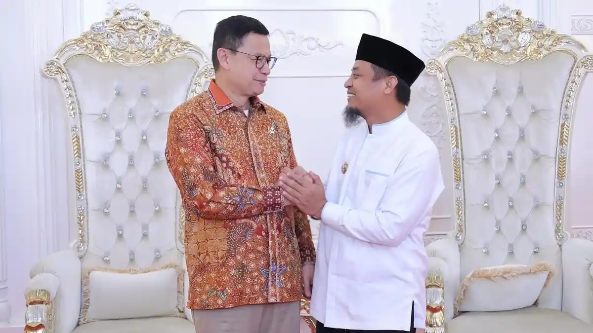 Kepala BPOM RI Taruna Ikrar Temui Gubernur Sulsel dan Wali Kota Makassar, Apa Dibahas? - BPOM-RI-dan-Gubernur-Sulsel-Andi-Sudirman.jpg