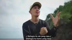 Fresly-Nikijuluw-membawakan-lagu-Ambon-judul-Tunggu.jpg