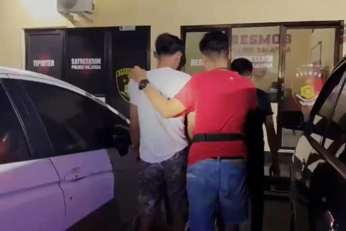 Kakak Beradik Warga Temanggung Kompak Curi Burung Cucakrawa Senilai Rp205 Juta di Salatiga