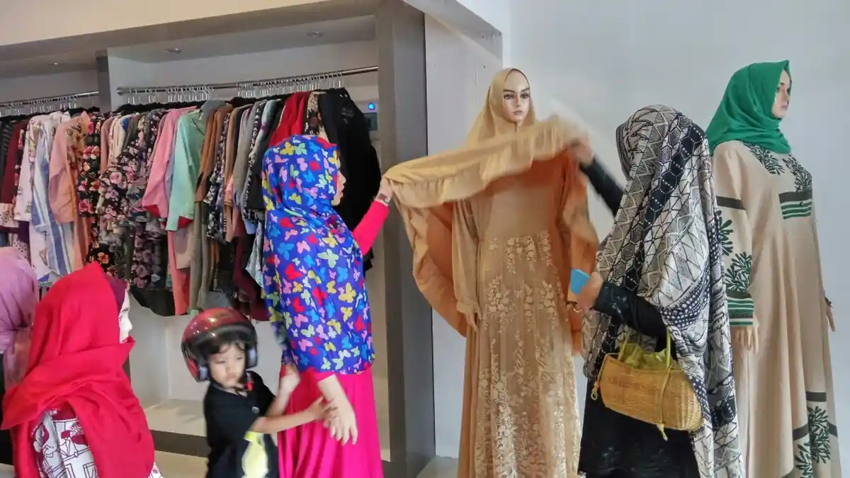 Harga Terjangkau, Konsumen Tertantang Belanja di Saila Boutique.