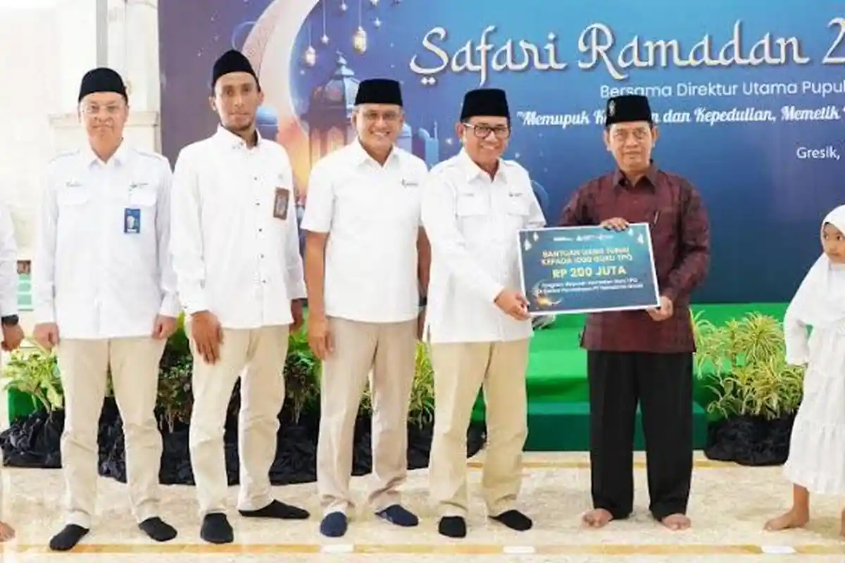 Jelang Lebaran 2024, Petrokimia Gresik Salurkan Bantuan Rp 1,6 M untuk Warga Sekitar Perusahaan
