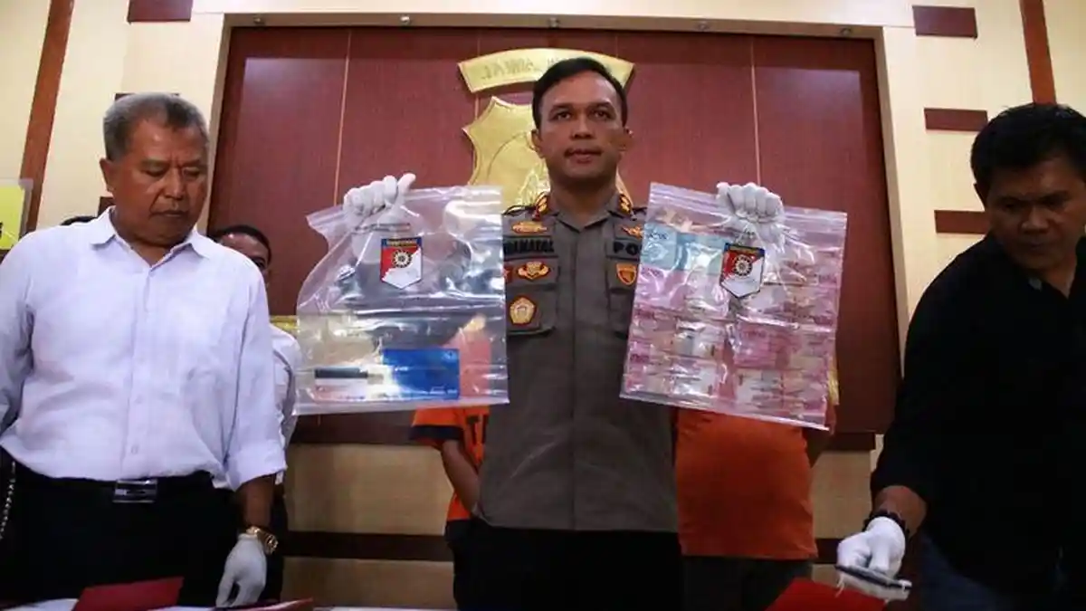 Geger Pemerasan Bermodus Sebarkan Foto Bugil Korban, Begini Modus Pelaku