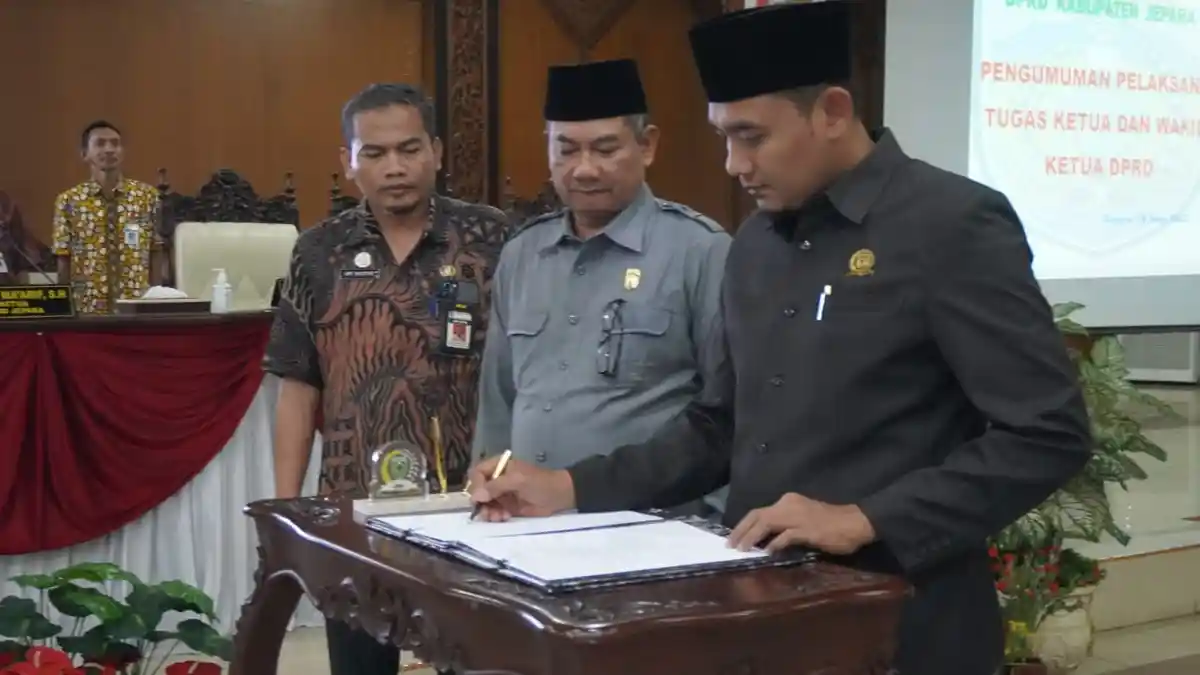 Gus Haiz dan Gus Nung Berangkat Haji, Ketua dan Wakil Ketua DPRD Jepara Kini Dijabat Plt