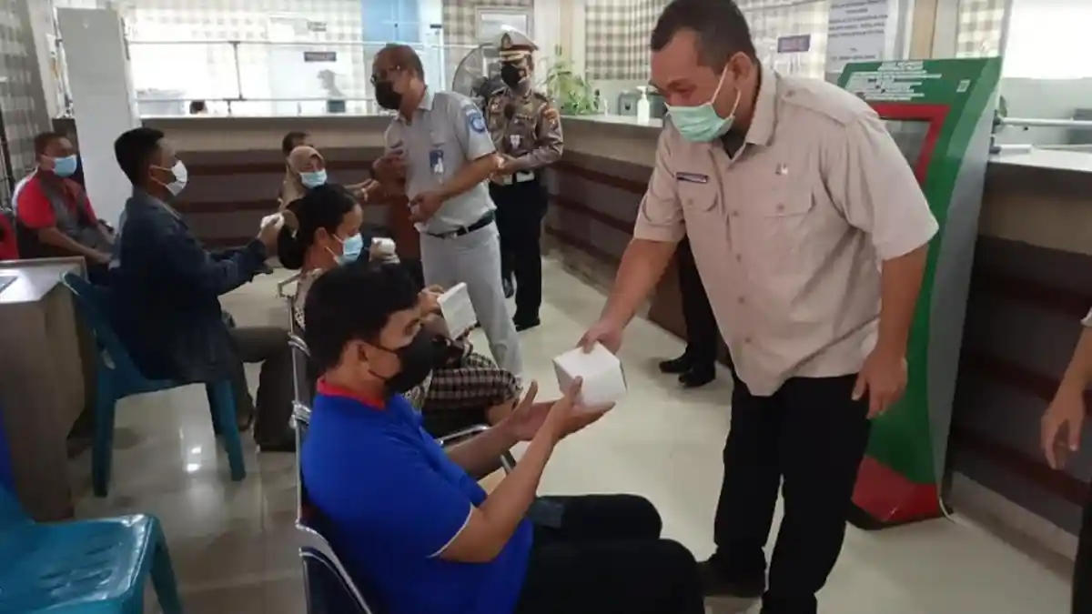 WAJIB Pajak Dapat Kejutan dari Samsat Lubukpakam di Hari Pertama Pemutihan Pajak