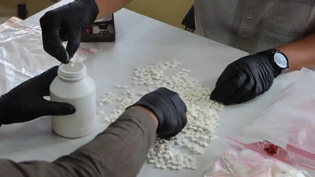 Ringkus Pemuda Wonosobo, Polisi Temukan 2.476 Butir Pil Putih Berlogo Y dan Psikotropika Siap Edar