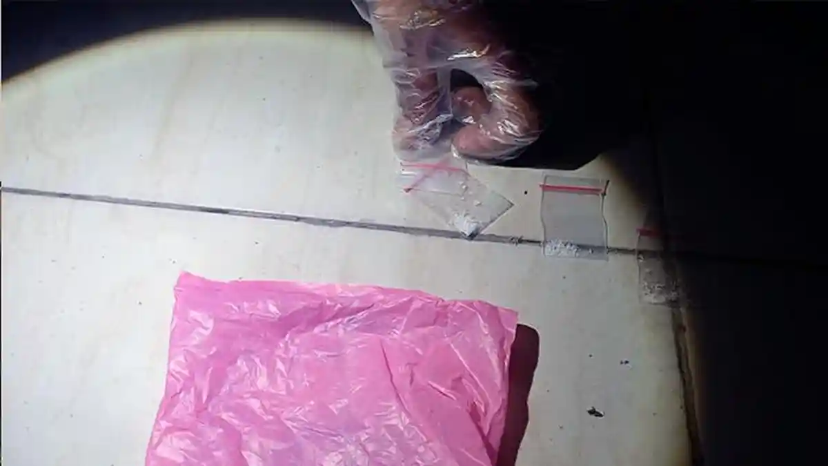 Buron Pengedar Sabu di Mataram Ditangkap Bareng Rekan Wanitanya Dalam Kamar Indekos