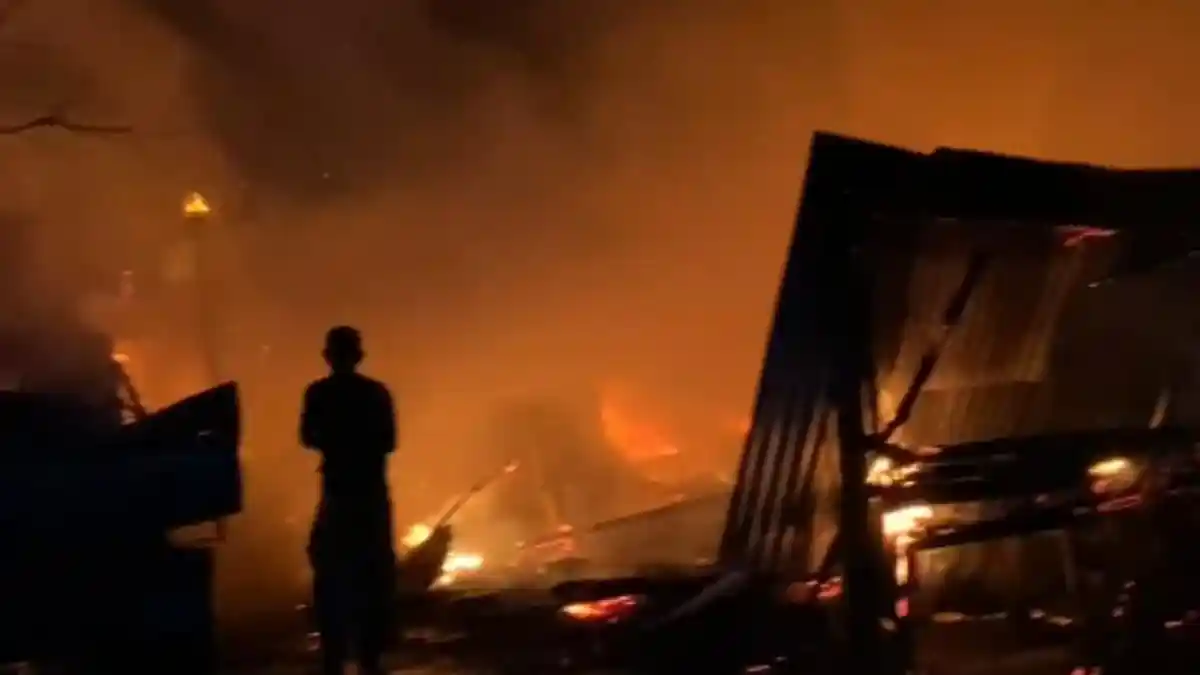 Rumah dan Dump Truck di Balohan Sabang Terbakar, Ini Dugaan Penyebabnya