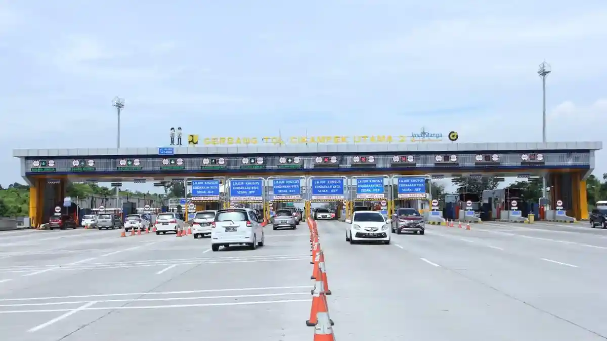 Jelang Larangan Mudik, Volume Kendaraan yang Tinggalkan Jakarta Menurun