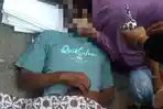Seorang-warga-bernama-M-EdaSaputra-terjatuh-dan-langsung-meninggal-di-tokokelontong-Pasar-Idi.jpg