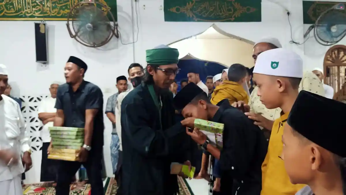 Abiya Jeunieb Ajak Pemuda Santuni Anak Yatim Satu Bulan Sekali