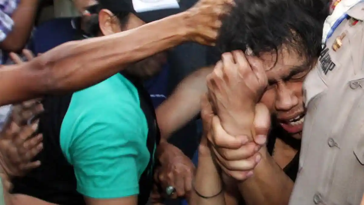 Sempat Melawan, Pelaku Curanmor Akhirnya Babak Belur Dihajar Warga