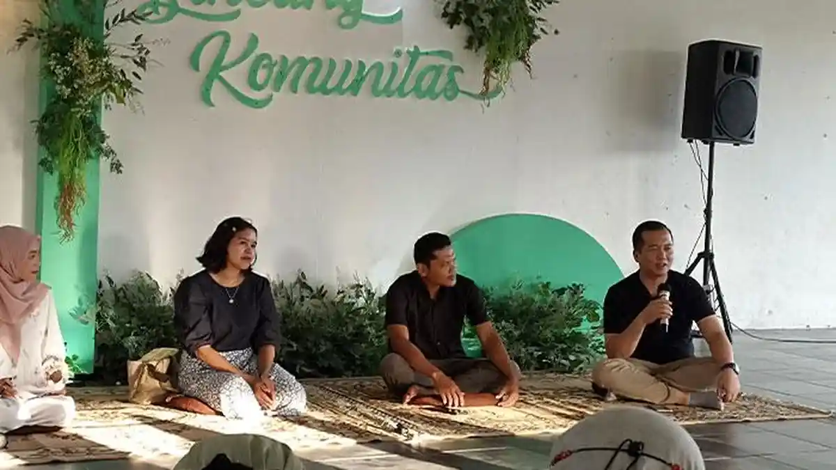 Lalu Iqbal Bincang Santai Bareng Pemuda Lombok Tengah, Bahas Masa Depan NTB