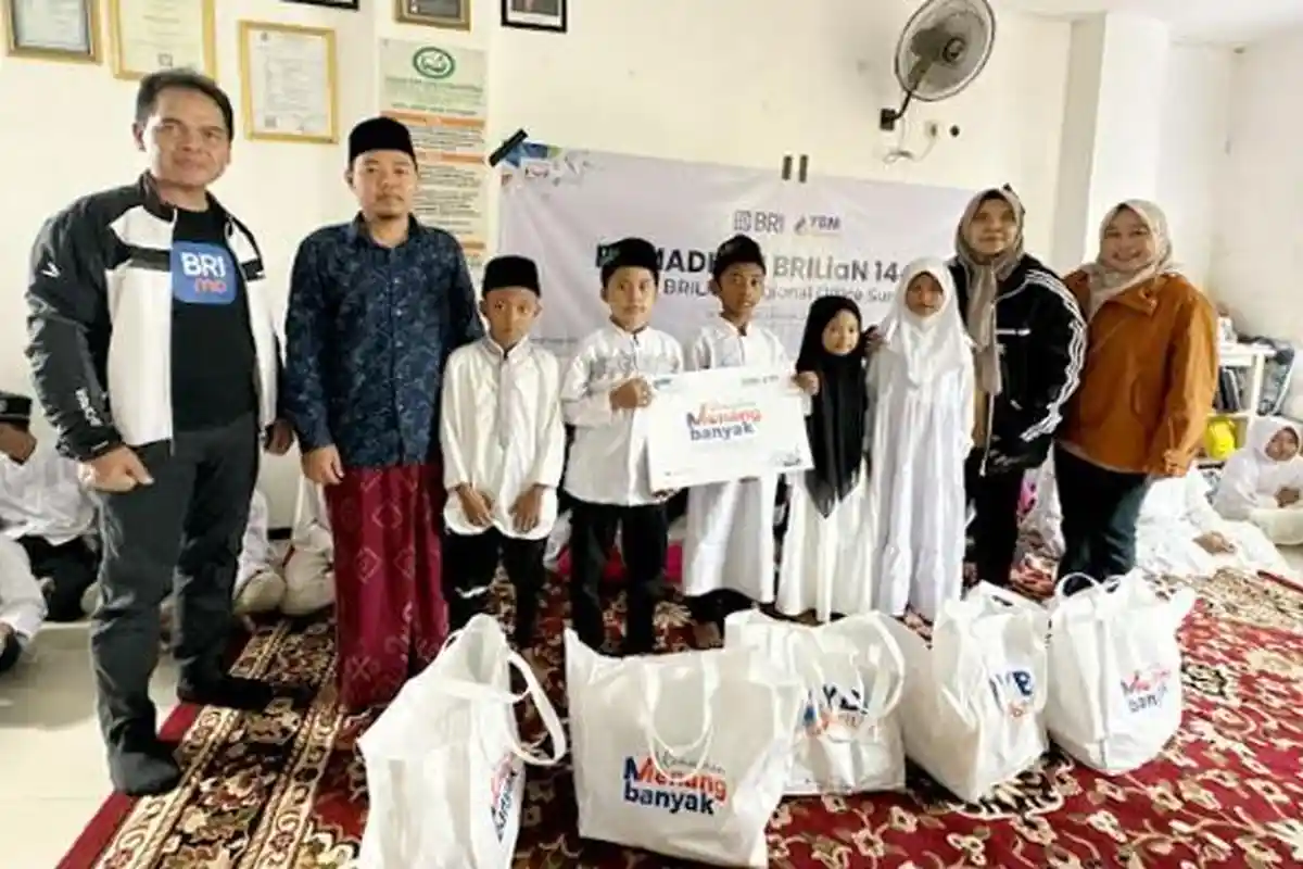 BRI Regional Office Surabaya Gelar Safari Ramadan dan Bagikan Paket Sembako
