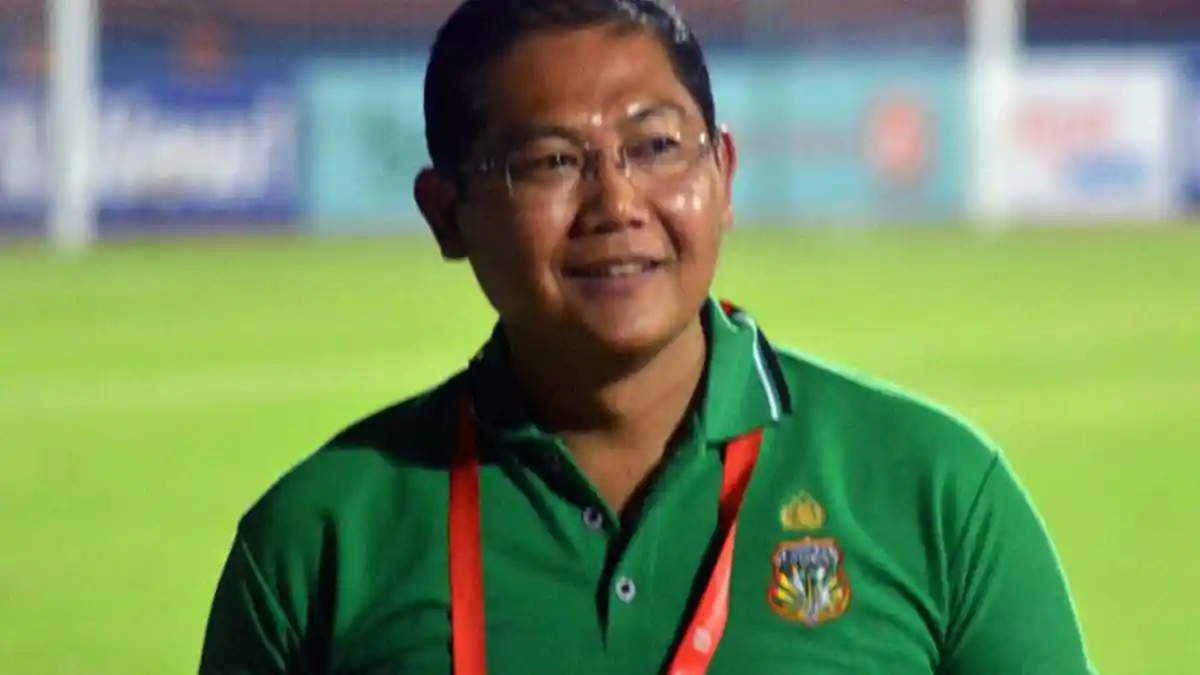 Sumardji, Sosok yang Bikin Striker Persis Solo Marinus Wanewar Lebih ...