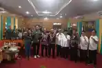 Penghulu-diskusi-dengan-wo.jpg