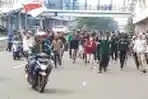 Aksi Remaja Tolak UU Omnibus Law Cipta Kerja Dihalau Polisi