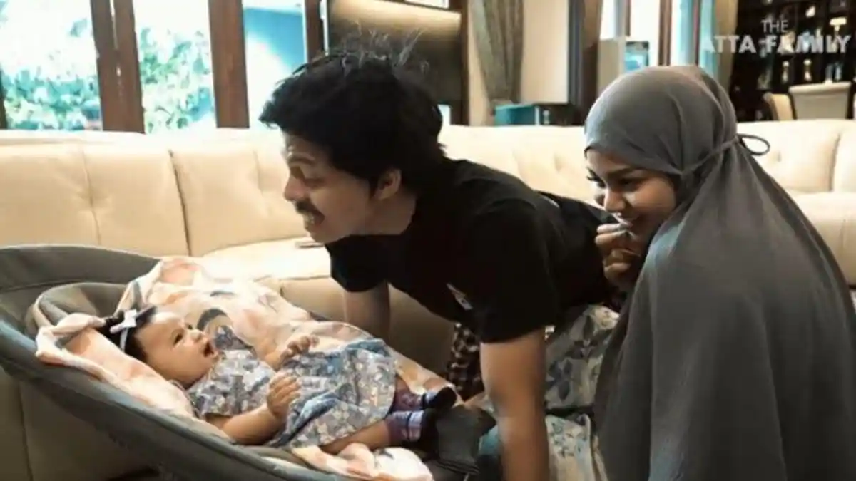 Umur Baru Menginjak Empat Bulan, Ameena Mulai Belajar Berbicara, Begini Kata Aurel dan Atta