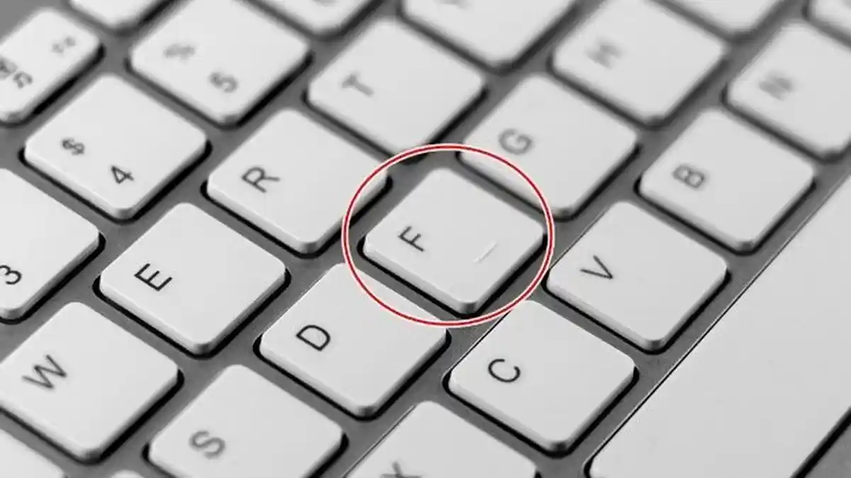 Ternyata Ini Fungsi Garis Timbul pada Huruf F dan J di Keyboard