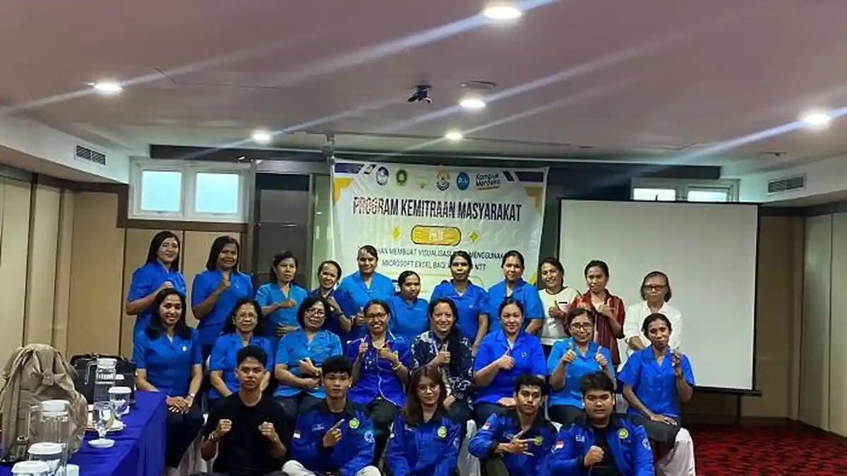 Anggota WKRI DPD NTT Dapat Ilmu Microsoft Excel dari Mahasiswa Undana Kupang