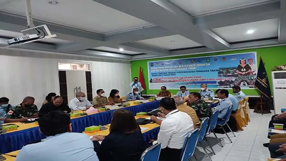 Imigrasi Kelas II TPI Maumere Ikut Rapat Timpora NTT, Bahas Perlintasan Orang Asing di NTT