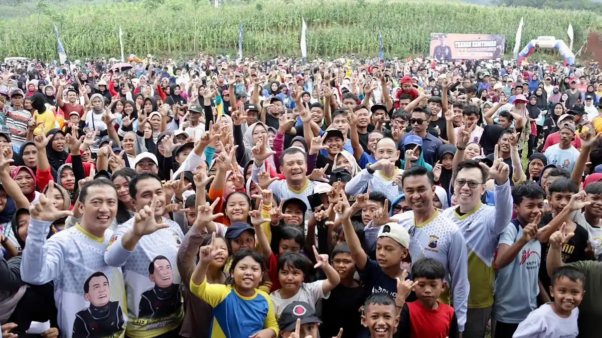 Trabas Kamtibmas di Kendal Berhadiah Motor hingga Kulkas, Warga Antusias Sambut Kapolda Jateng