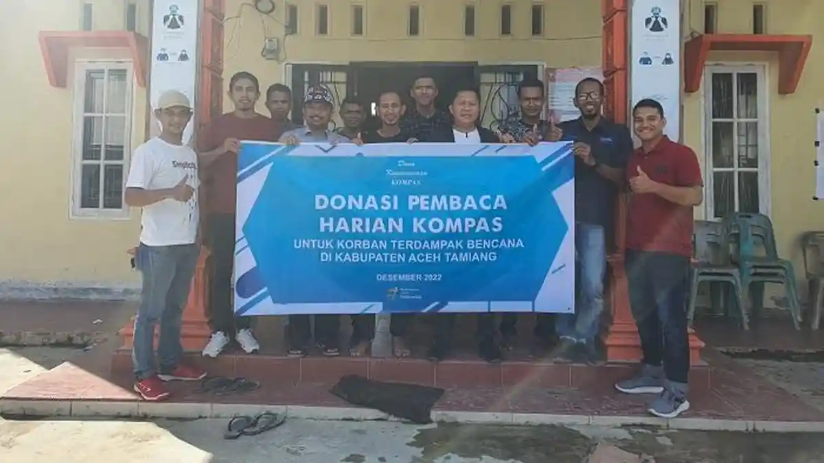 Kompas Salurkan Bantuan untuk Korban Banjir Tamiang