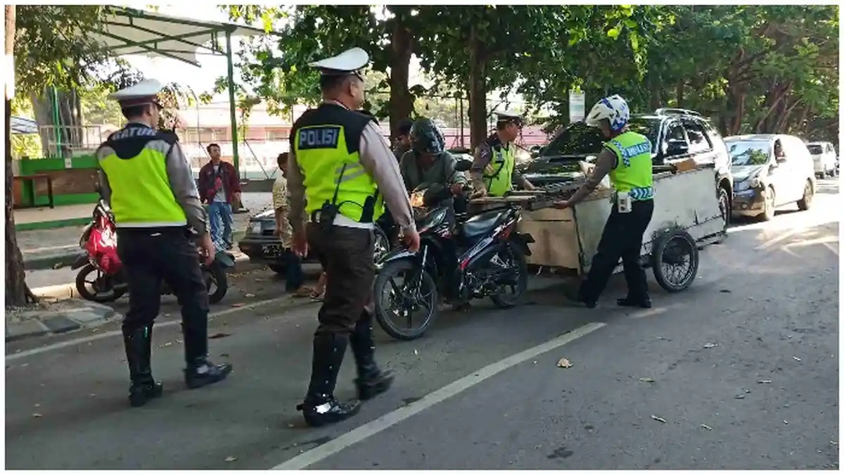 Cegah Penyebaran Virus Corona, Polri Hentikan Sementara Pelayanan SIM dan Razia Kendaraan