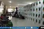 ratusan-kotak-suara-dari-tps-tps-yang-ada-di-empatlawang-tersusun.jpg