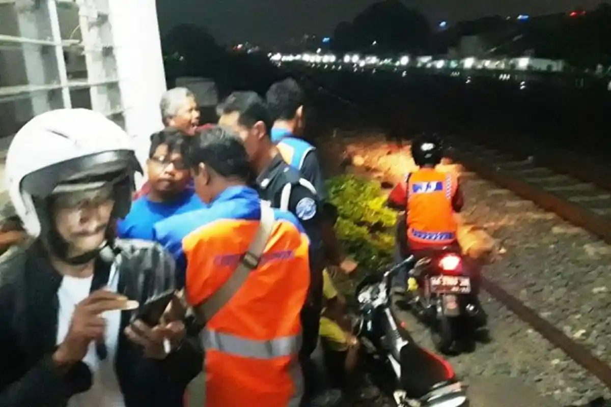 Siswi SMP Hamil Tengah Malam Jalan Sendirian di Rel Kereta Api, Alami Pendarahan dan Kebingungan