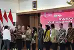 20251102_Bupati-Kendal-Dyah-Kartika-Permanasari-apresiasi-kepala-desa_1.jpg