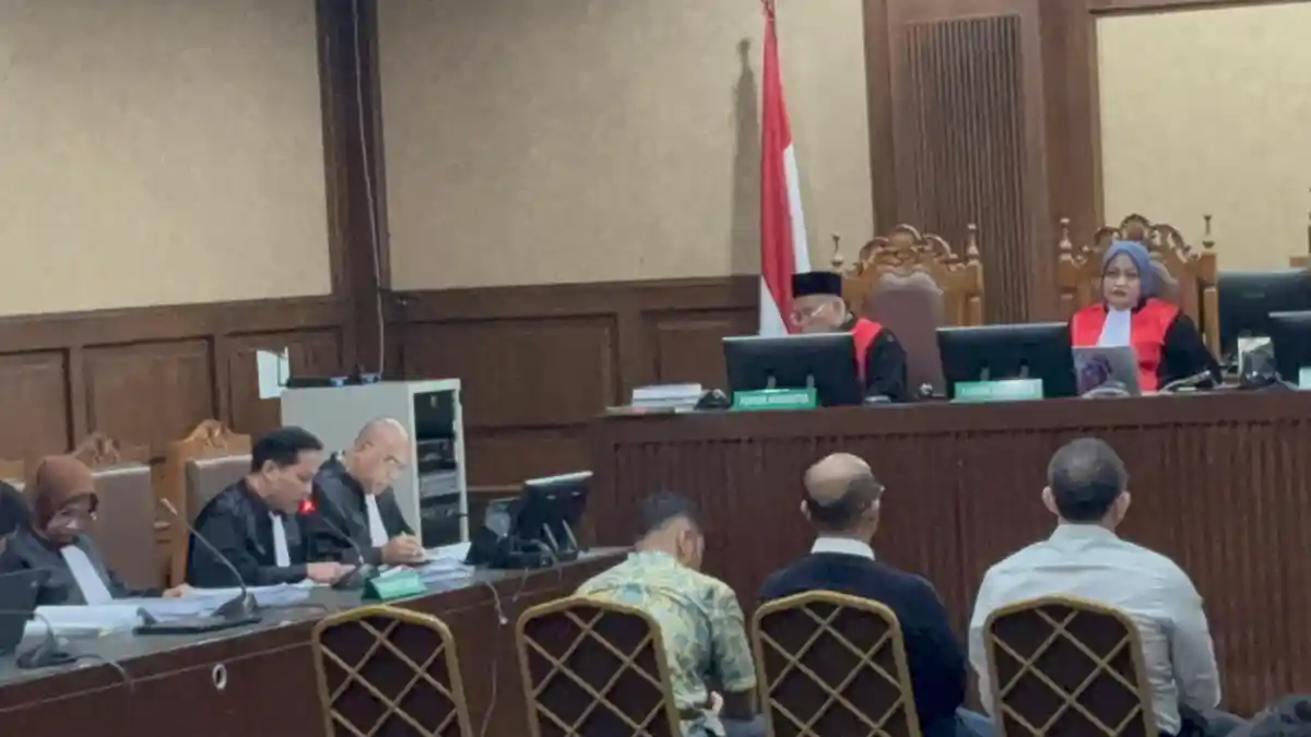 Eks Dirut Pertamina Internasional Shipping Yoki Firnandi Dituntut 14 Tahun