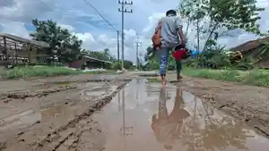 jalan-rusak-ploso.jpg