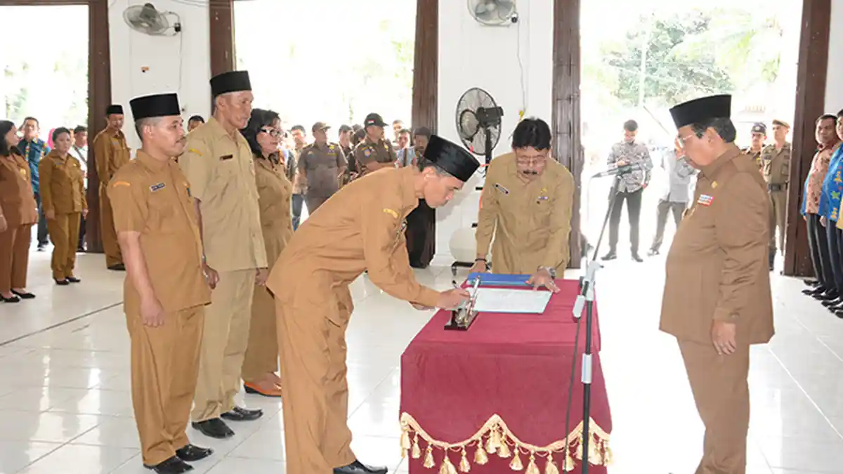 Zainuddin Mars Lantik Kepala Sekolah dan Pengawas Tingkat TK, SD dan SMP se-Kabupaten Deliserdang