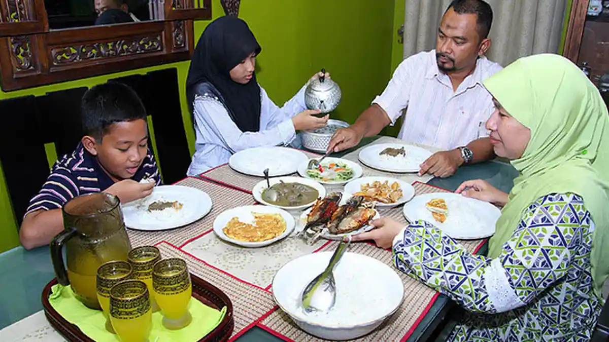 Tips Pemilihan Makan Sahur Puasa Ramadhan Tetap Sehat, Kenyang dan Tahan Seharian