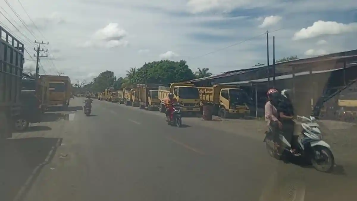 Antrean Solar Subsidi Meluber Ke Jalan Nasional, Ombudsman Aceh Diharapkan Turun ke Nagan Raya