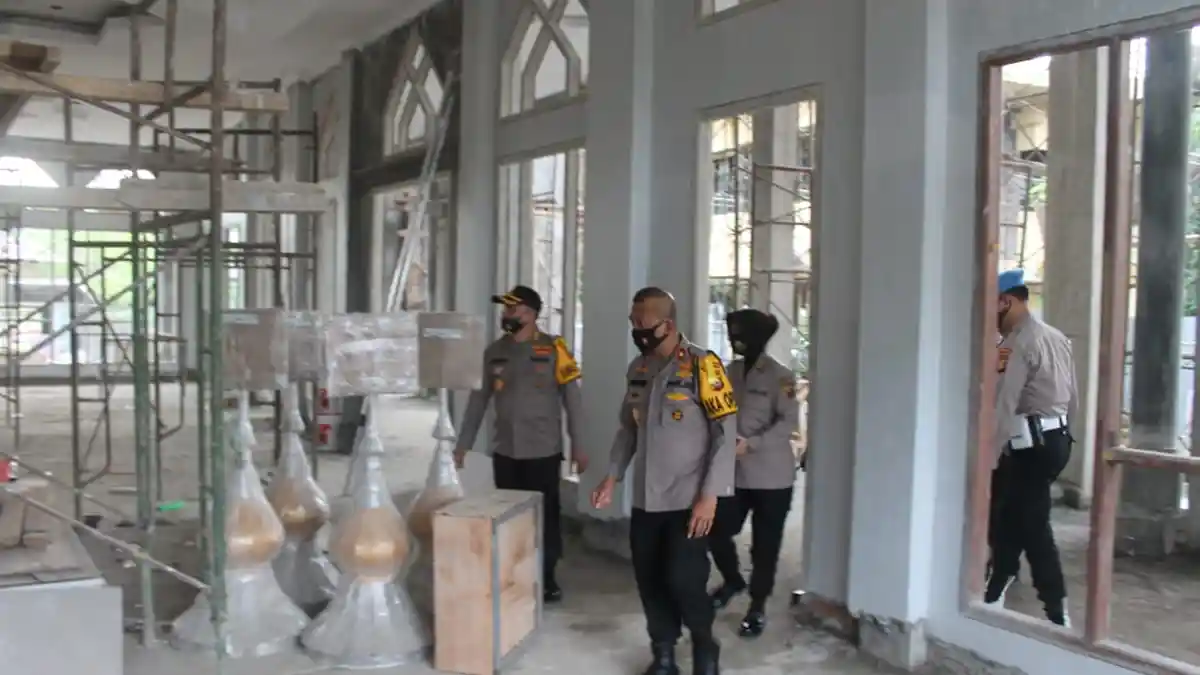WAKAPOLDA Sumsel Cek Pembangunan Masjid Asa'adah di Mapolda Sumsel, Berharap Segera Rampung