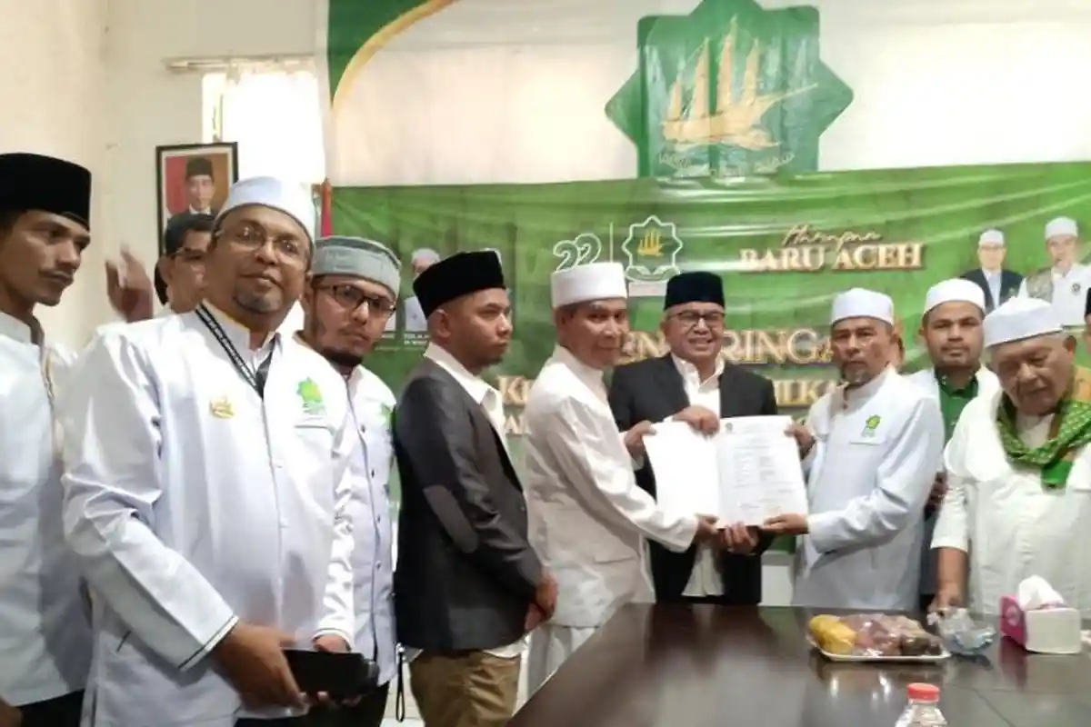Usai Diterima di PAS, Bustami - Tu Sop Daftar ke KIP Sebagai Balon Gubernur dan Wakil Gubernur Aceh