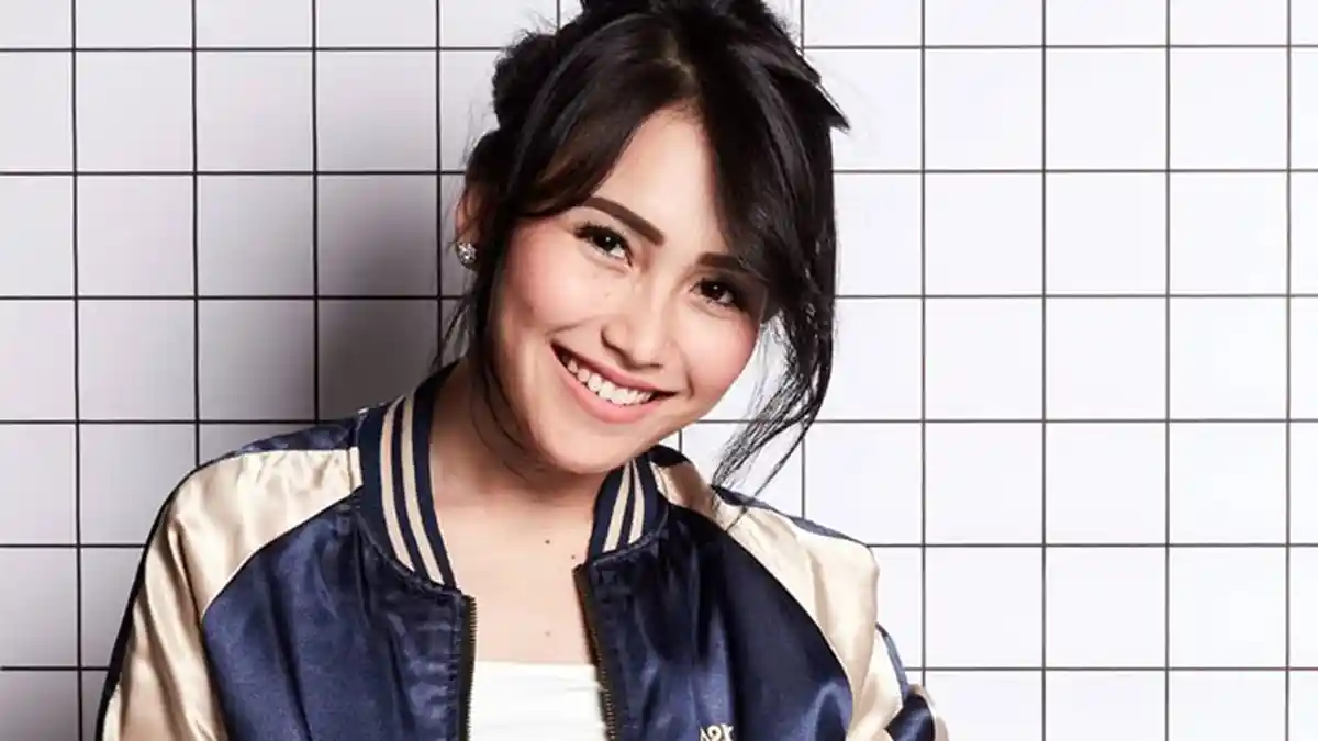 Bisa Buat Beli Motor Baru, Harga Ikat Pinggang yang Digunakan Ayu Ting Ting Bikin Shock!