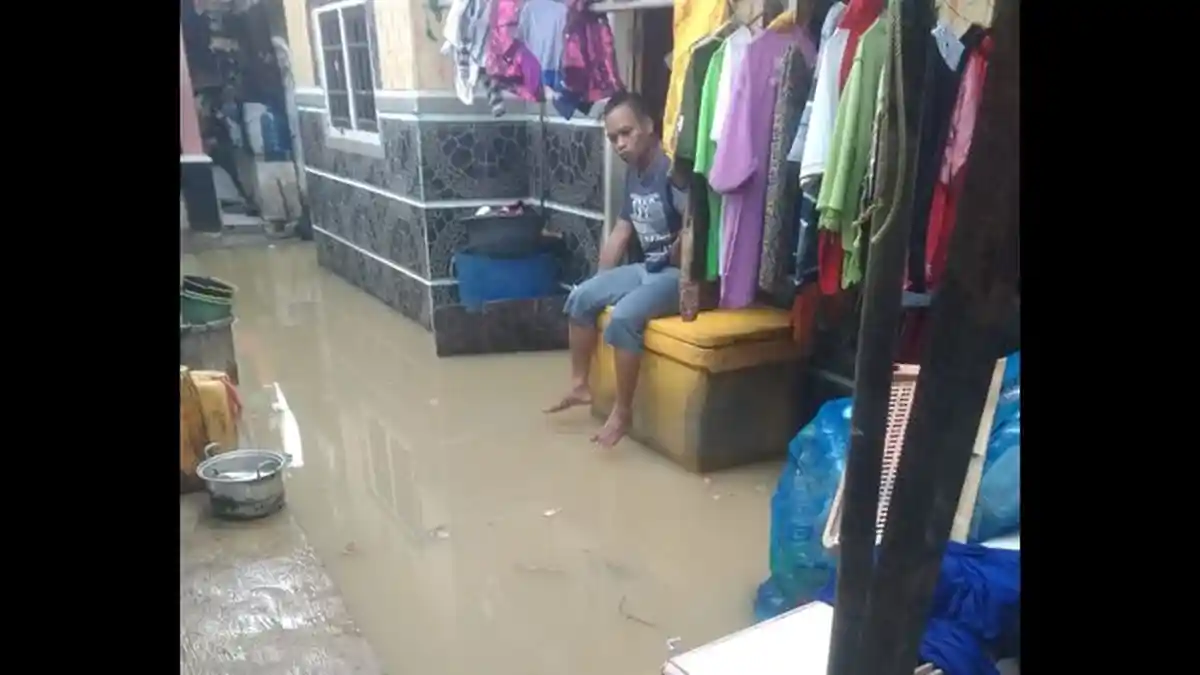 Banjir Rob Kembali Terjang Kawasan Pesisir Indramayu, Pagi Ini Lebih Besar dari Hari-hari Sebelumnya
