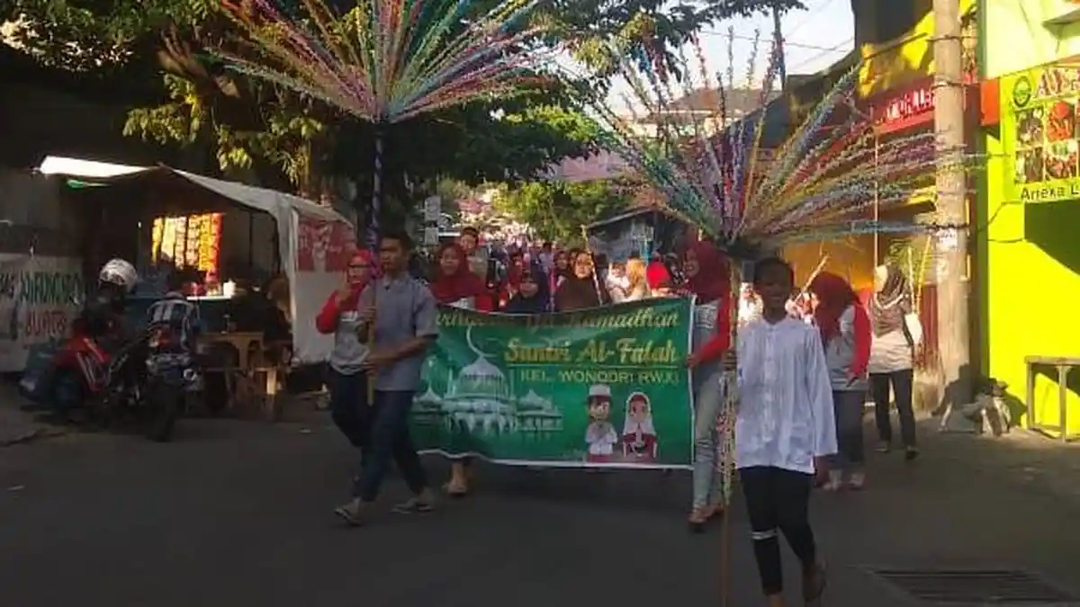 Meriahnya Kirab Taaruf Sambut Ramadan oleh Masjid Al Fath Wonodri