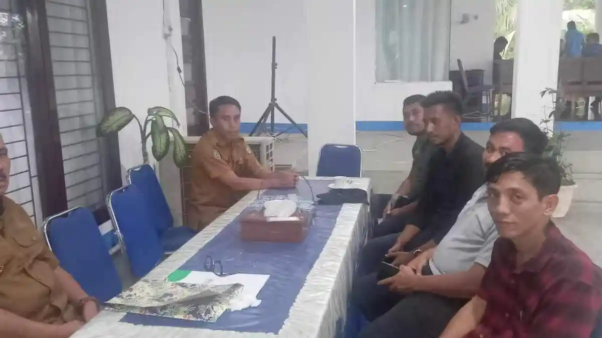 Apa Arti Pertemuan James Uang dengan Anggota PPK Kecamatan Sahu Halmahera Barat? Langgar Kode Etik?