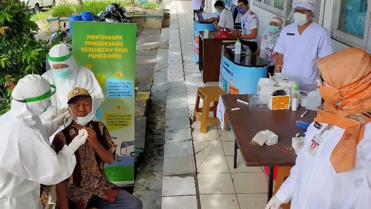 Dua Hari di Terminal Kota Tegal, Sopir dan Awak Bus Wajib Ikut Rapid Swab Antigen